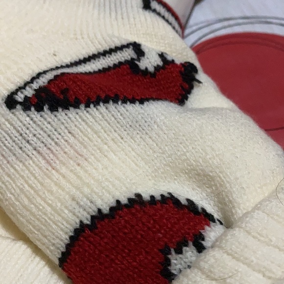 Prestige Edge Women’s Christmas ‘Santa Hat’ Non-Slip Sherpa Socks - Picture 14 of 16